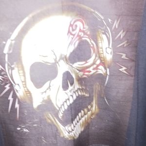 Pull Over Hoodie with skull graphic